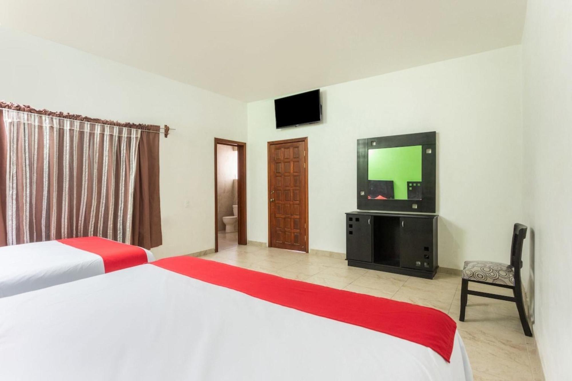 Oyo Hotel Emperadores Inn, Atlixco Εξωτερικό φωτογραφία